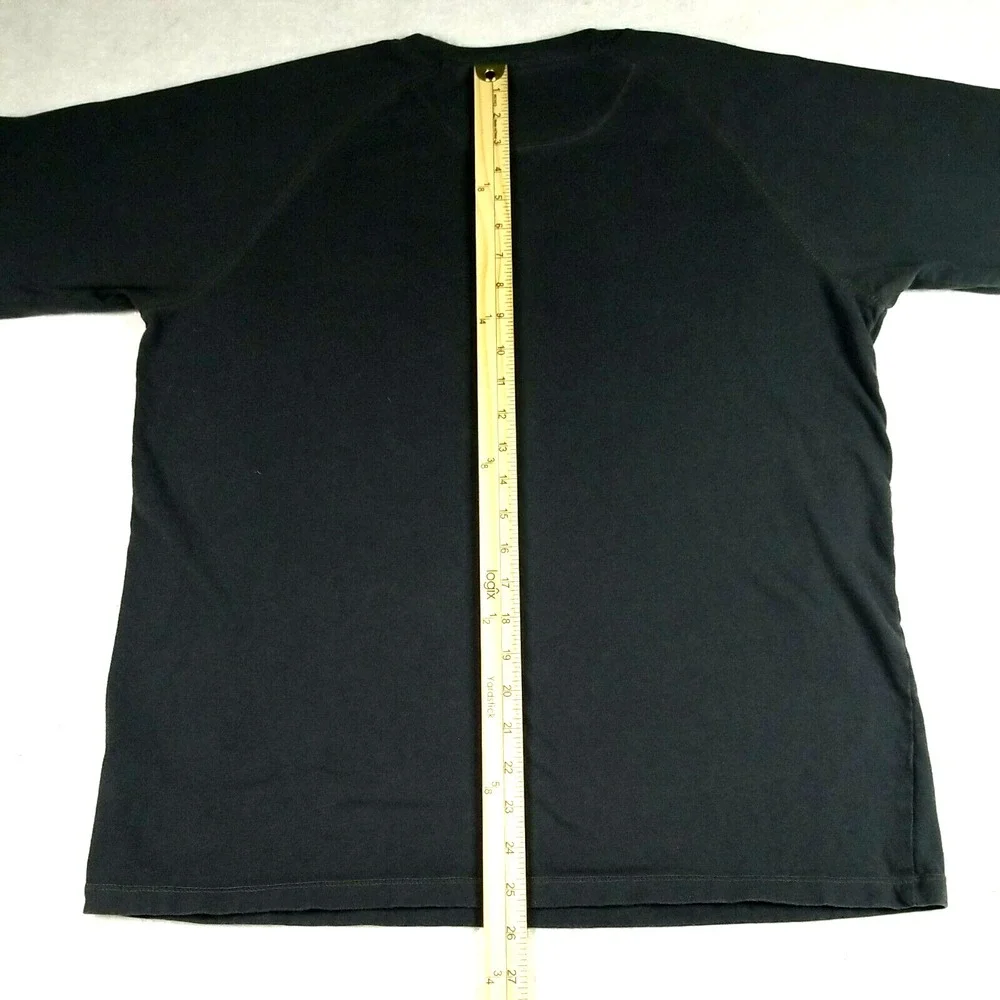The North Face‎ Mountain Athletics Flash Dry Mens Gray Pocket T Shirt Size M